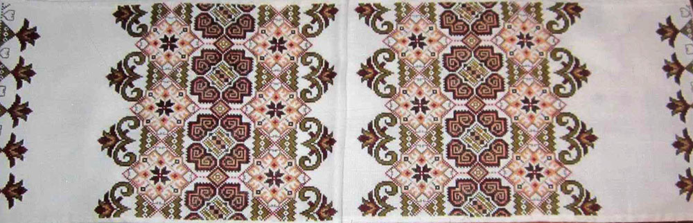 Рушник «Геометричний». 2000. Полотно, вишивка, хрестик